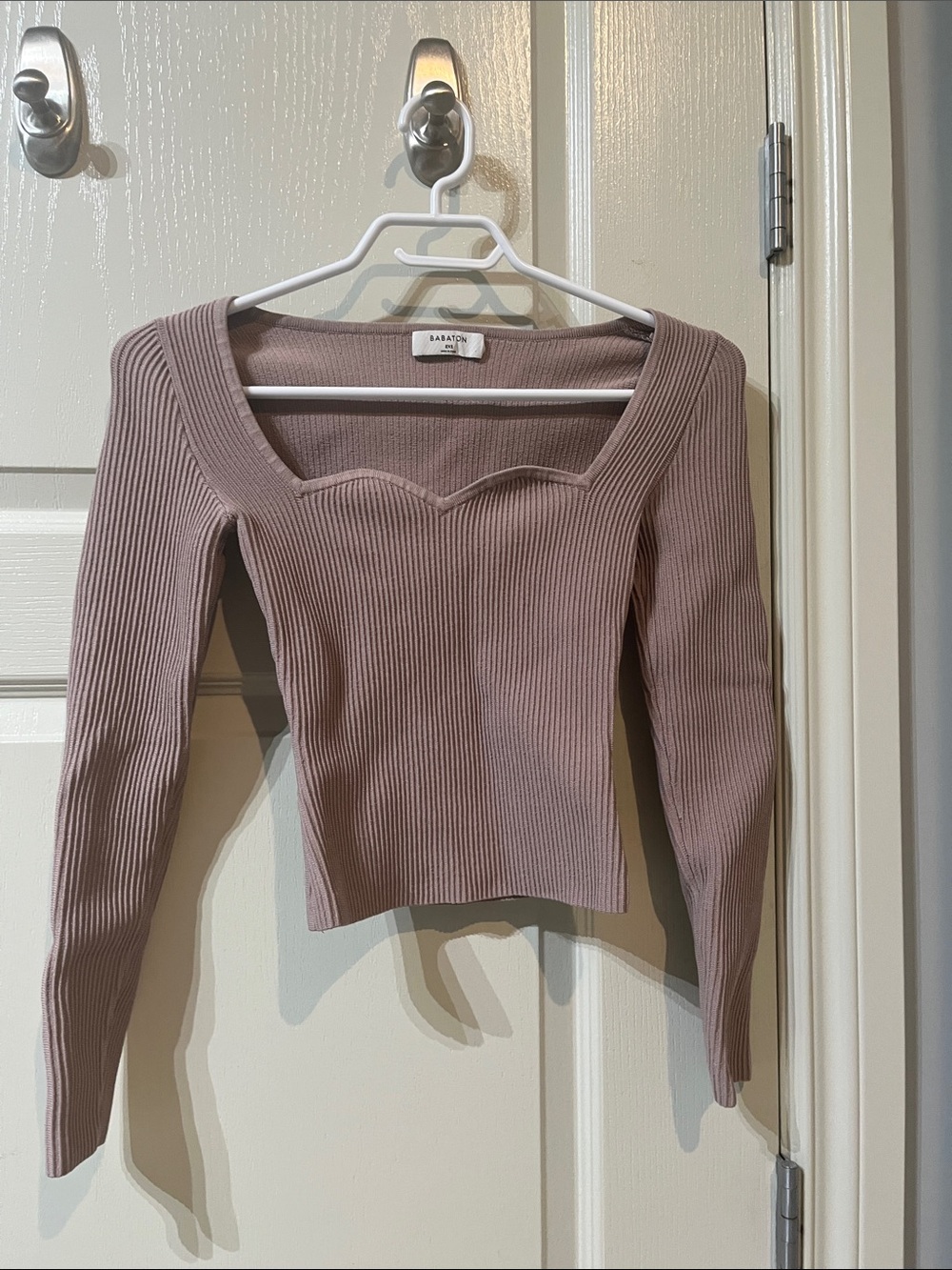 Babaton sculpt knit sweetheart long sleeve
